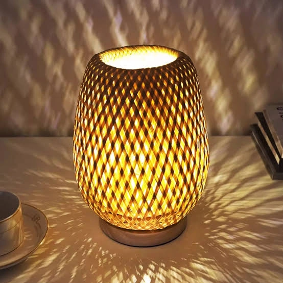 Diamond Lattice Woven Bamboo Table Lamp
